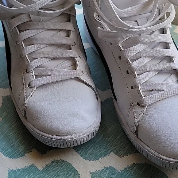 Puma shoes - Picture 3 of 5